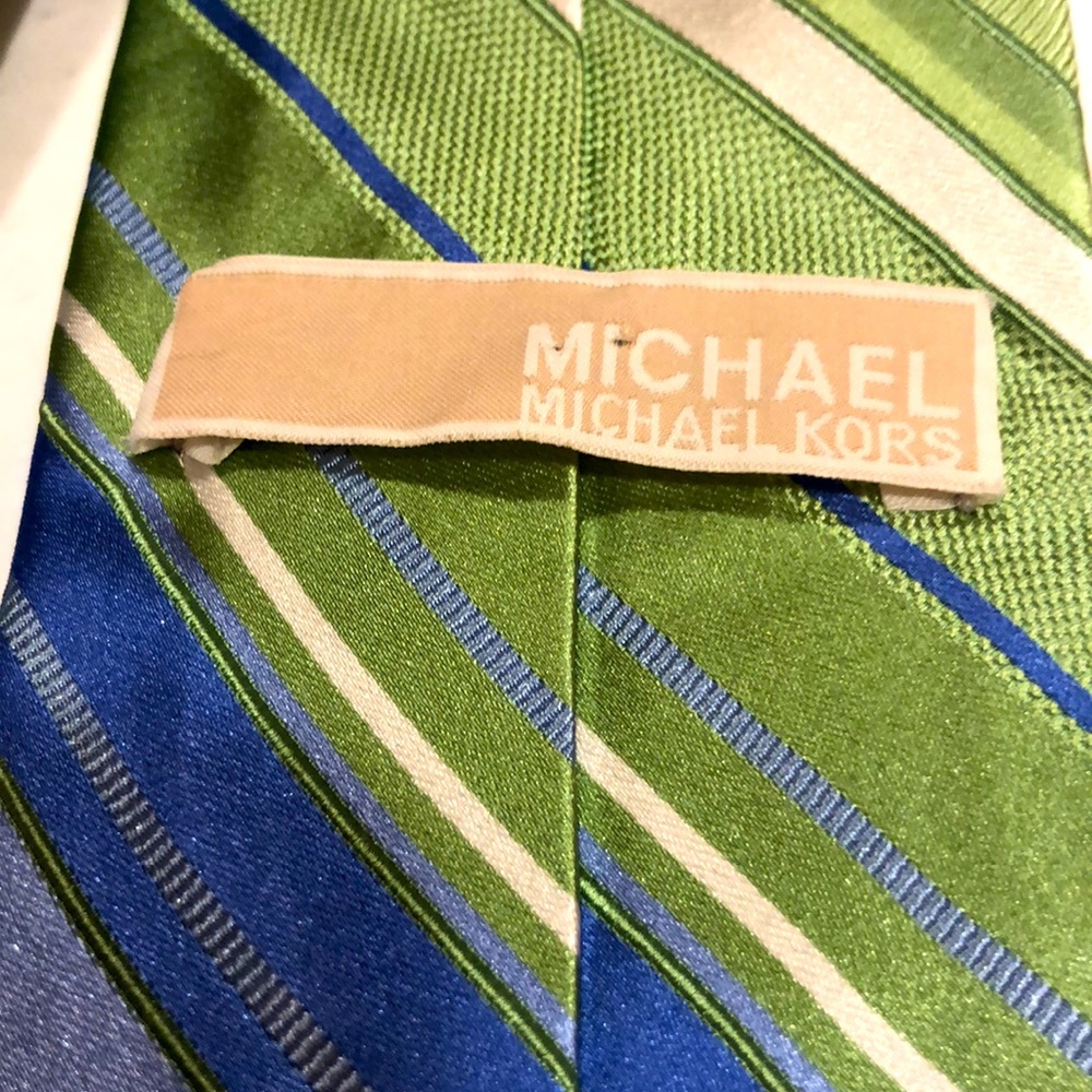 Michael Kors Tie- Diagonal Stripe - Picture 2 of 7